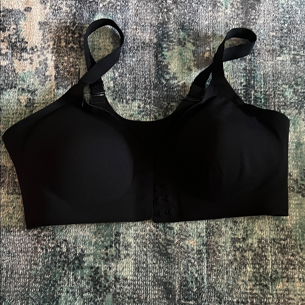 Black Seamless Front Closure Wireless Comfort Bra